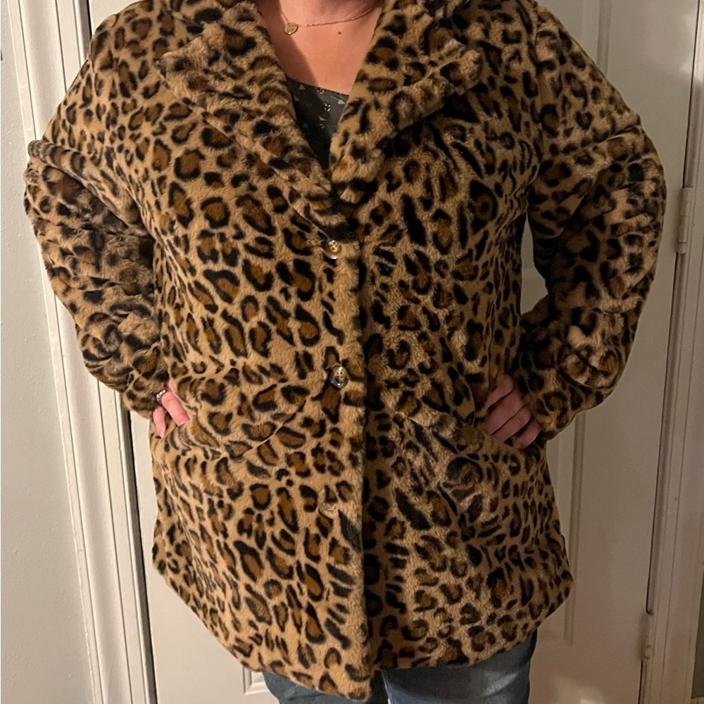 2X furry leopard print coat